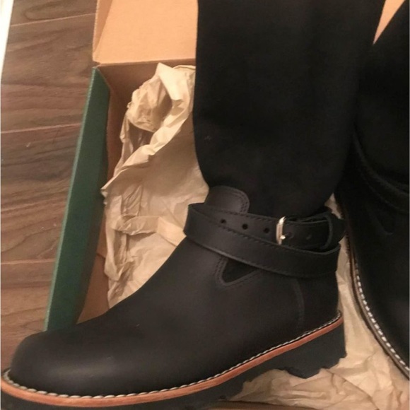 Brand New Roots Boots - Picture 7 of 9